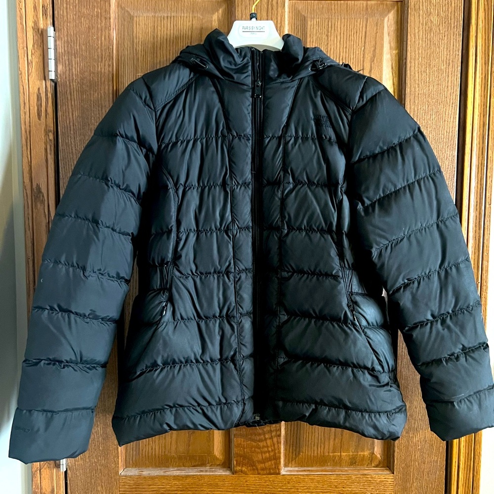 Women’s North Face puffer jacket